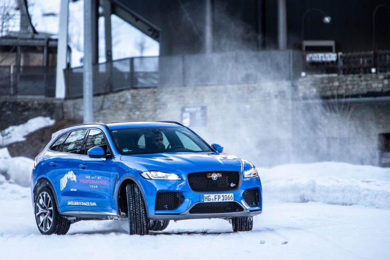 Jaguar Land Rover Winter Experience 2020