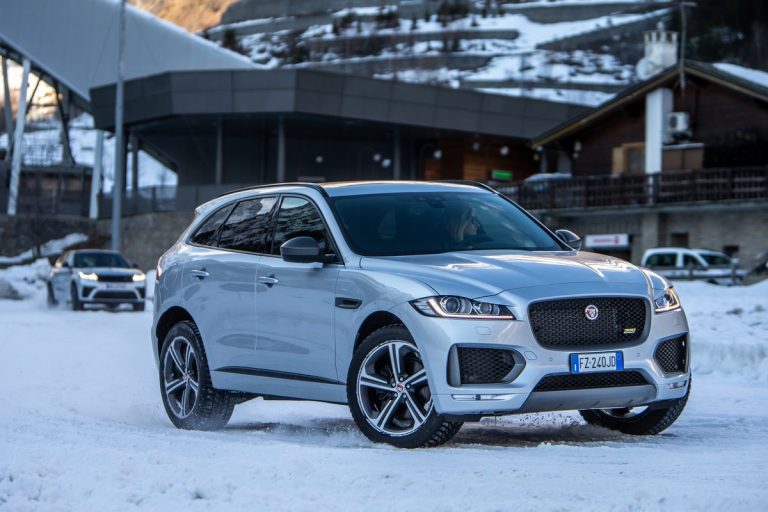 Jaguar Land Rover Winter Experience 2020