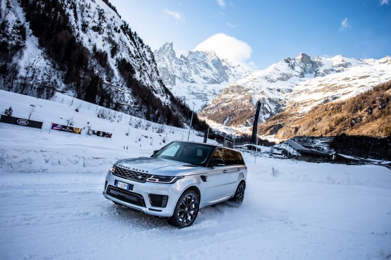 Jaguar Land Rover Winter Experience 2020