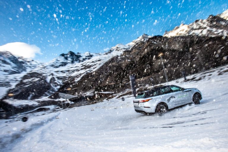 Jaguar Land Rover Winter Experience 2020