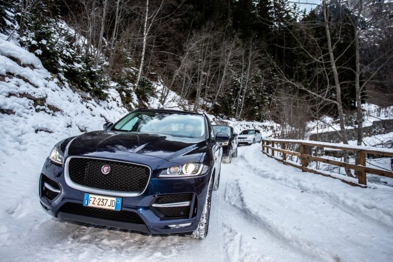 Jaguar Land Rover Winter Experience 2020