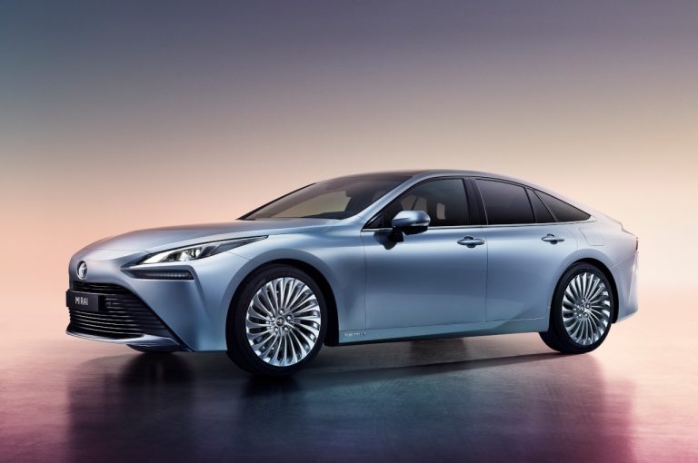 Toyota Mirai 2020: immagini ufficiali della nuova generazione
