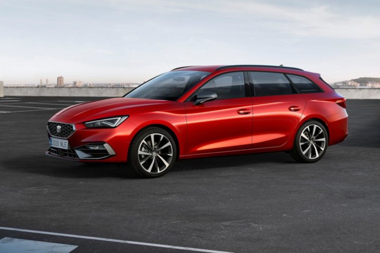 Seat Leon Sportstourer 2020: immagini ufficiali