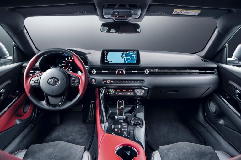 Toyota GR Supra 2.0 Turbo 2020: immagini ufficiali