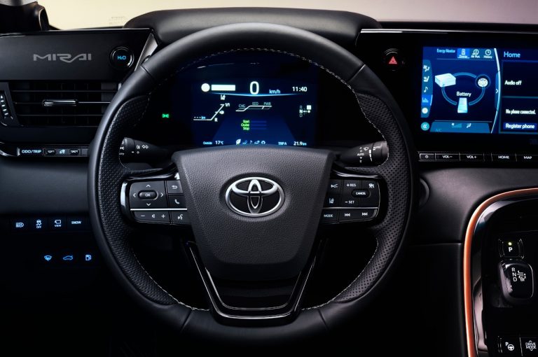 Toyota Mirai 2020: immagini ufficiali della nuova generazione