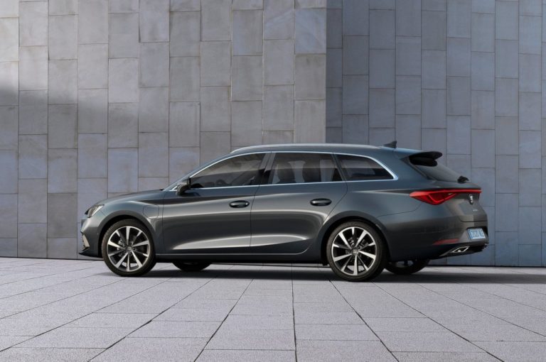 Seat Leon Sportstourer 2020: immagini ufficiali