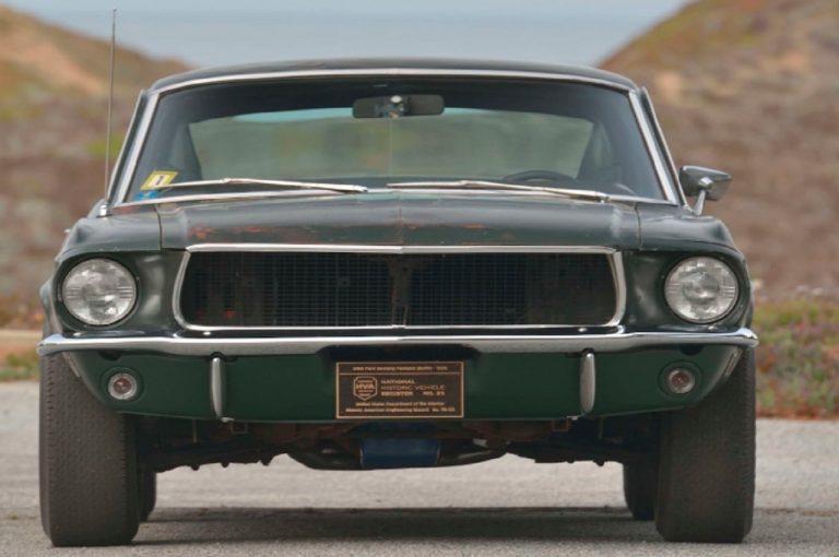 Ford Mustang GT390 Fastback 1968 del film Bullitt