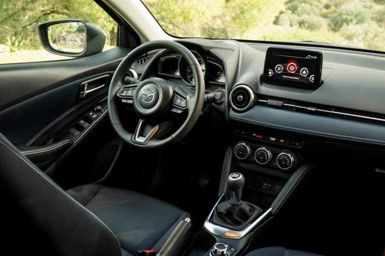 Mazda2 2020: immagini ufficiali