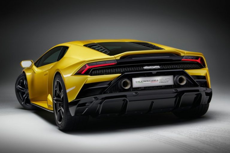 Lamborghini Huracan Evo RWD 2020: immagini ufficiali