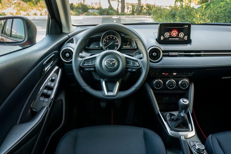 Mazda2 2020: immagini ufficiali