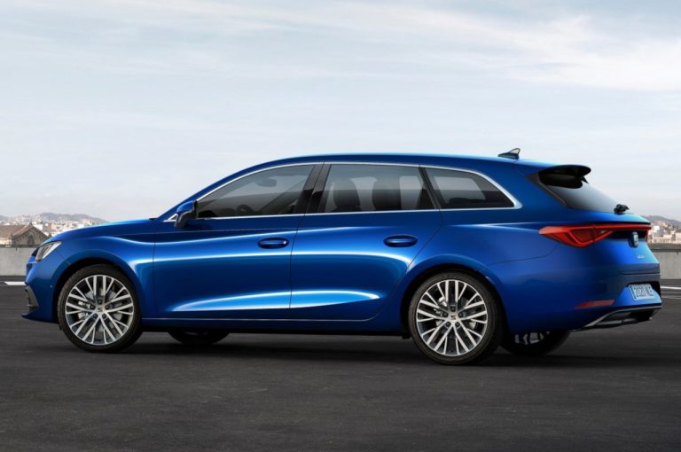 Seat Leon Sportstourer 2020: immagini ufficiali