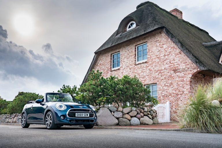 Mini Cabrio Sidewalk 2020: immagini ufficiali