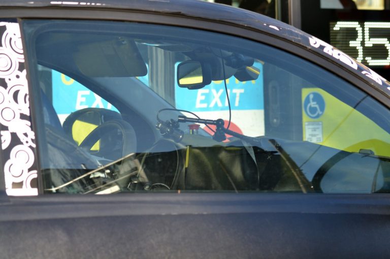 Fiat 500 elettrica: foto spia durante i collaudi su strada
