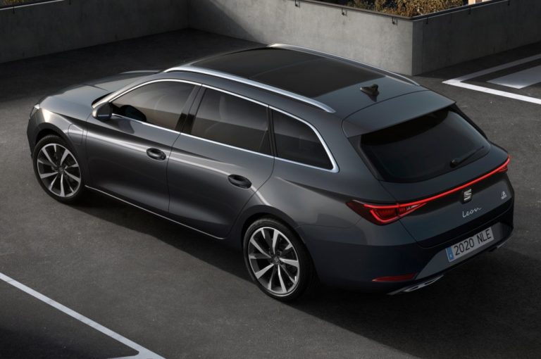 Seat Leon Sportstourer 2020: immagini ufficiali