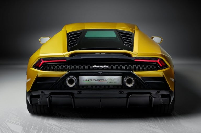 Lamborghini Huracan Evo RWD 2020: immagini ufficiali