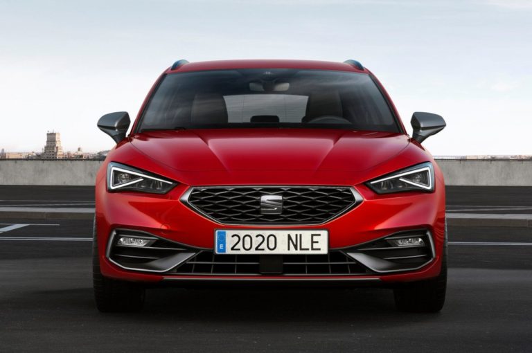 Seat Leon Sportstourer 2020: immagini ufficiali