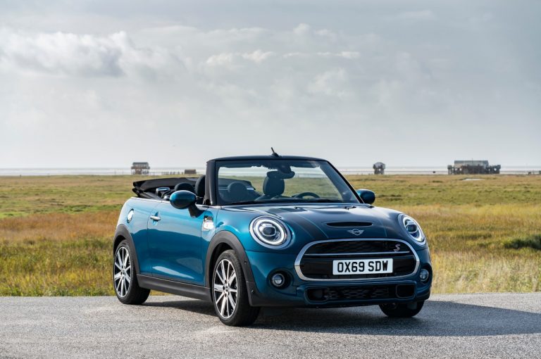 Mini Cabrio Sidewalk 2020: immagini ufficiali