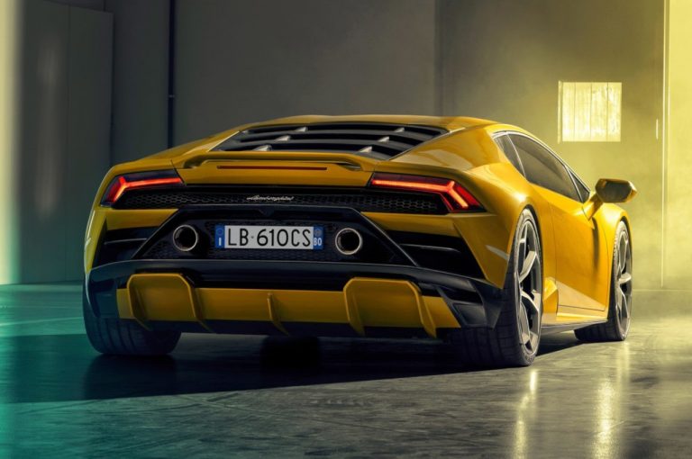 Lamborghini Huracan Evo RWD 2020: immagini ufficiali