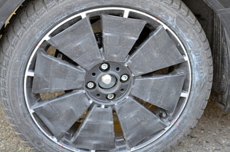 Fiat 500 elettrica: foto spia durante i collaudi su strada