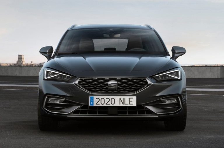 Seat Leon Sportstourer 2020: immagini ufficiali