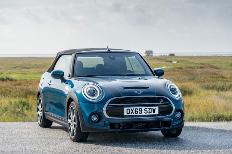 Mini Cabrio Sidewalk 2020: immagini ufficiali