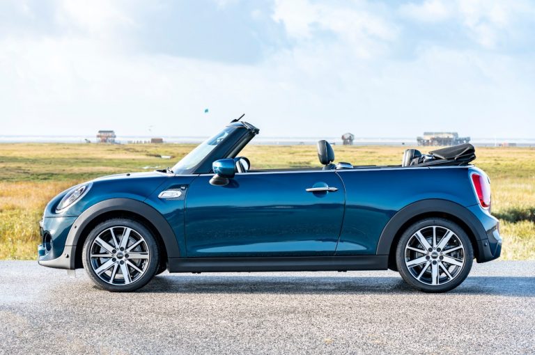 Mini Cabrio Sidewalk 2020: immagini ufficiali