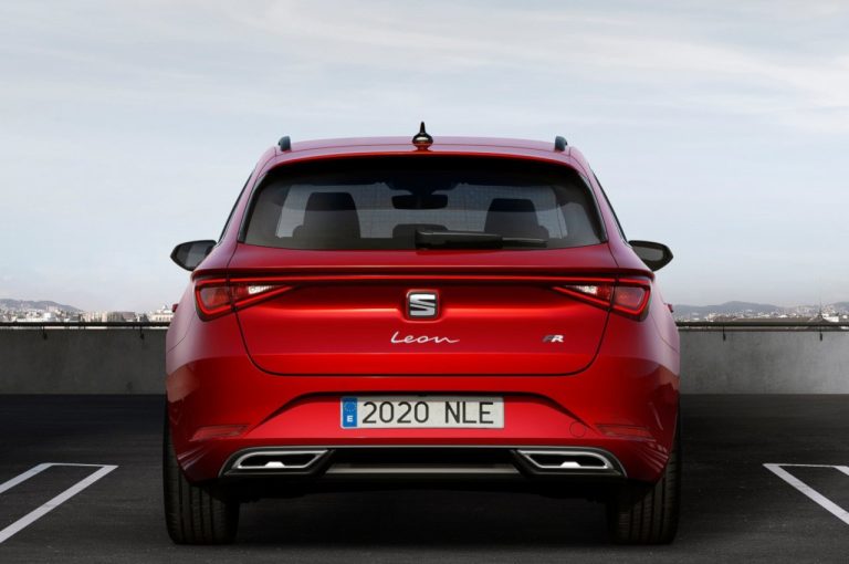Seat Leon Sportstourer 2020: immagini ufficiali