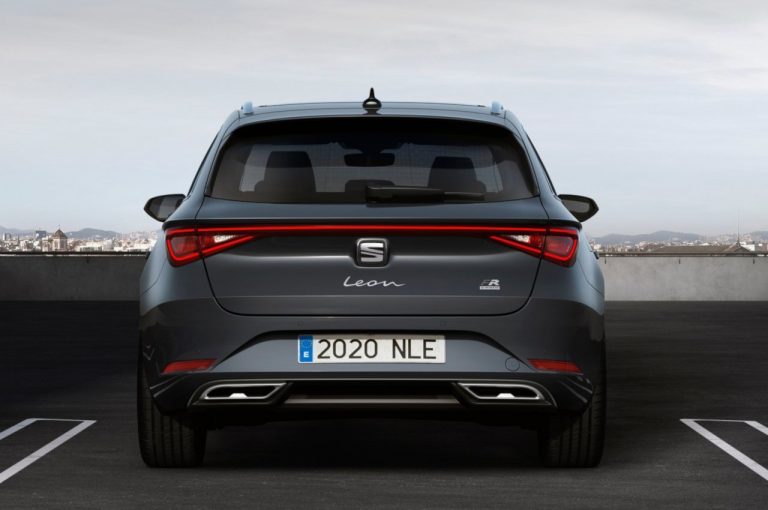 Seat Leon Sportstourer 2020: immagini ufficiali