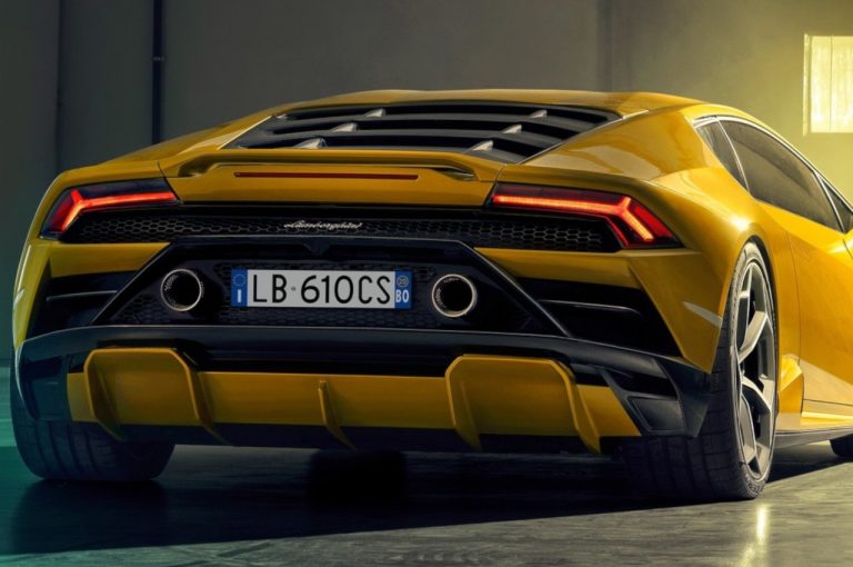 Lamborghini Huracan Evo RWD 2020: immagini ufficiali