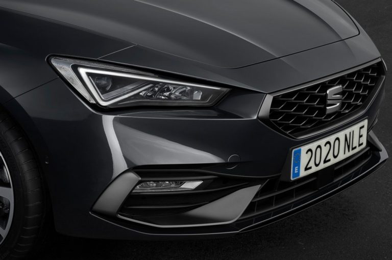 Seat Leon Sportstourer 2020: immagini ufficiali