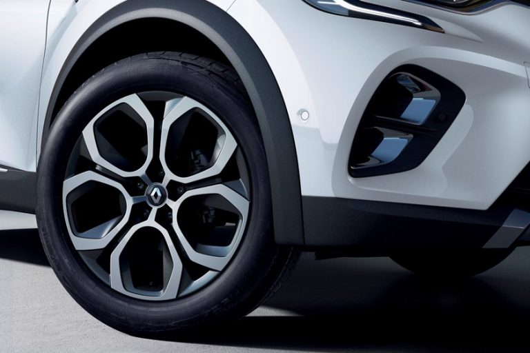 Renault: arrivano le varianti ibride di Clio e Captur