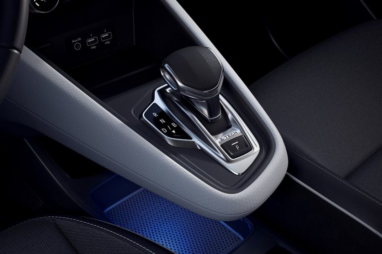 Renault: arrivano le varianti ibride di Clio e Captur