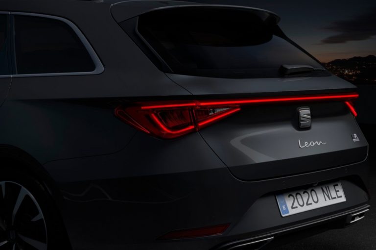 Seat Leon Sportstourer 2020: immagini ufficiali