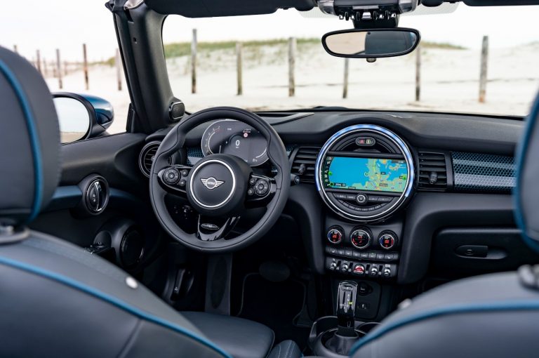Mini Cabrio Sidewalk 2020: immagini ufficiali