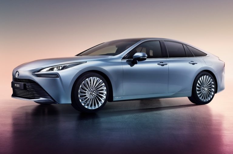 Toyota Mirai 2020: immagini ufficiali della nuova generazione