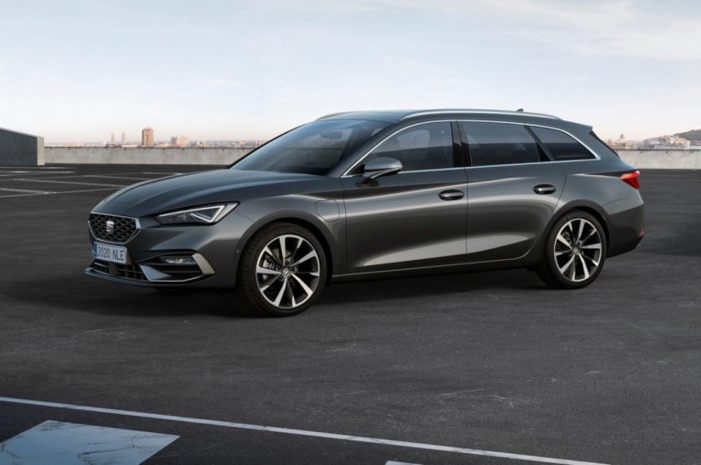 Seat Leon Sportstourer 2020: immagini ufficiali