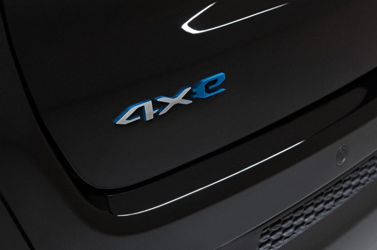 Jeep Compass 4xe “First Edition” 2020: immagini ufficiali