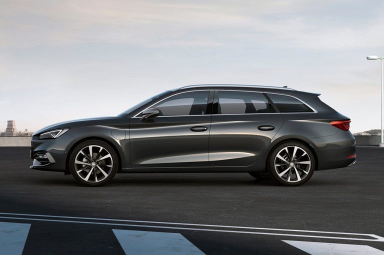 Seat Leon Sportstourer 2020: immagini ufficiali