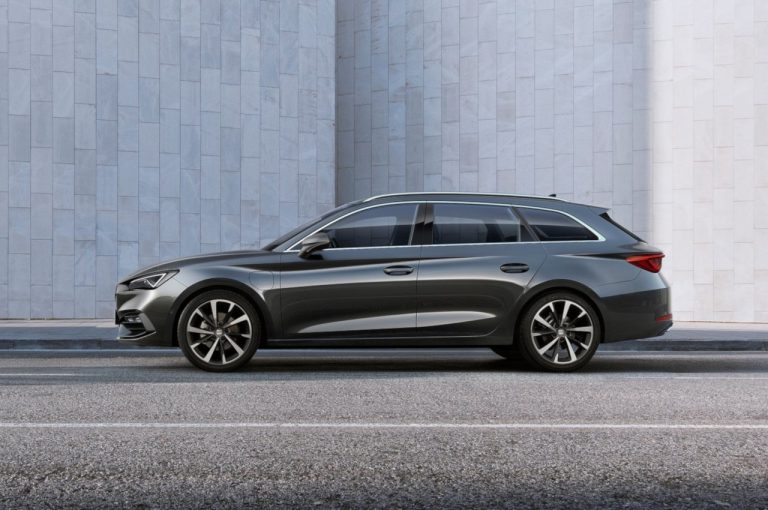 Seat Leon Sportstourer 2020: immagini ufficiali