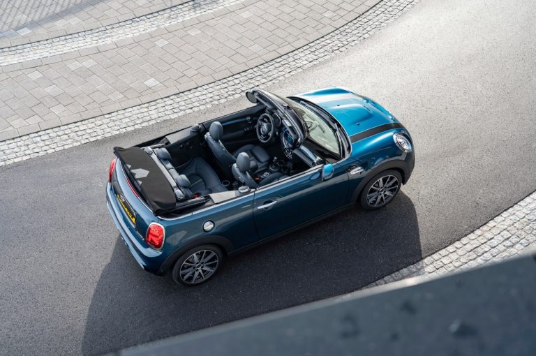 Mini Cabrio Sidewalk 2020: immagini ufficiali