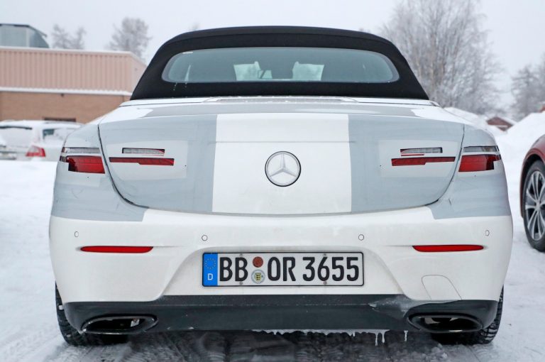 Mercedes Classe E Cabriolet 2021: foto spia