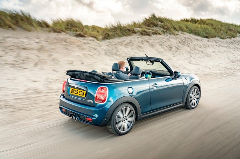 Mini Cabrio Sidewalk 2020: immagini ufficiali