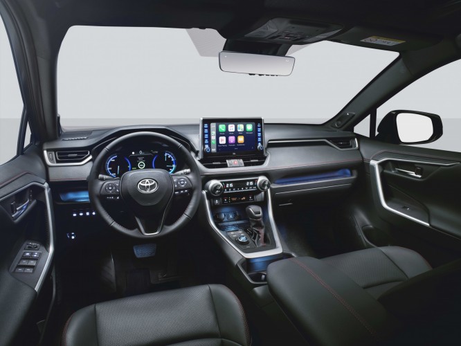 Toyota: la Rav4 diventa plug-in Hybrid