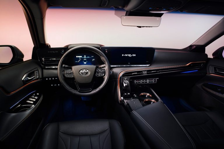 Toyota Mirai 2020: immagini ufficiali della nuova generazione