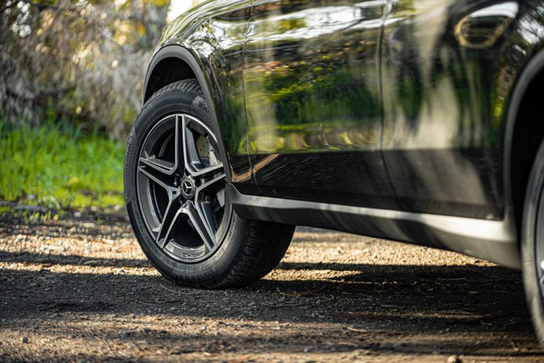 Mercedes-Benz GLC, la prova su strada