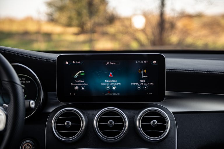 Mercedes-Benz GLC, la prova su strada