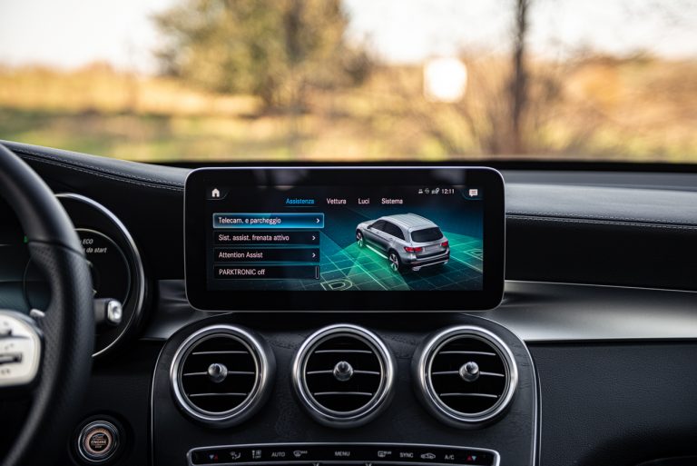 Mercedes-Benz GLC, la prova su strada
