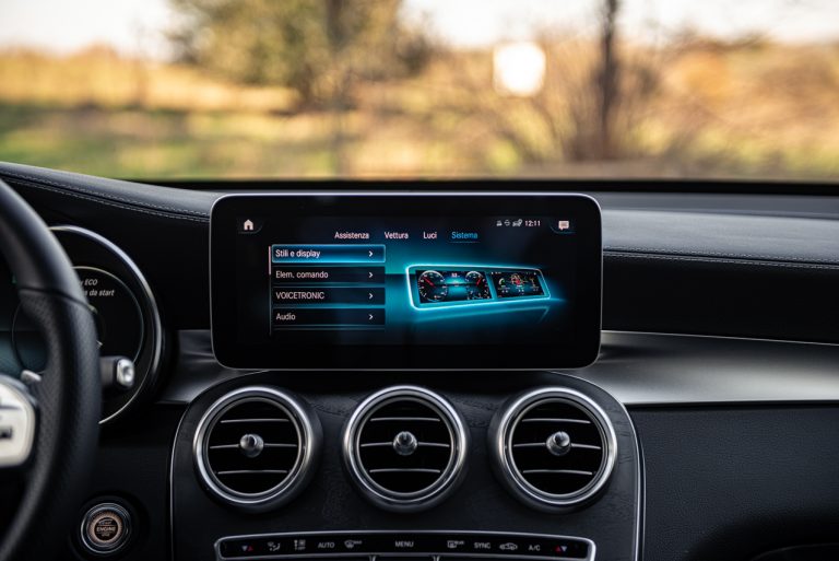 Mercedes-Benz GLC, la prova su strada