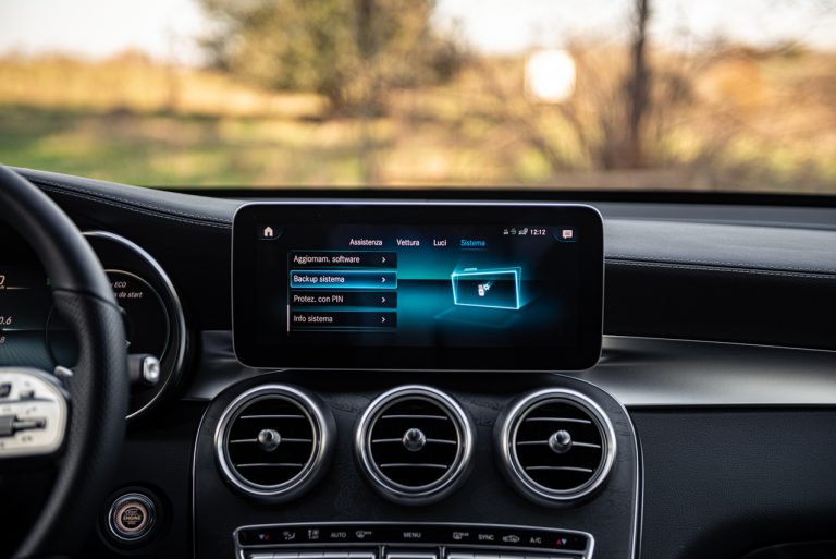 Mercedes-Benz GLC, la prova su strada
