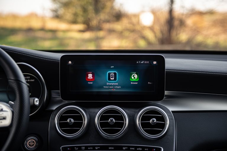 Mercedes-Benz GLC, la prova su strada